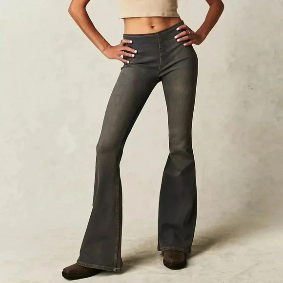 NWT Free People Penny Pull On Flare Jeans Mid Rise in Echo Back Alley Blue - Picture 12 of 16